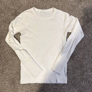 Lululemon white long sleeve shirt size 6